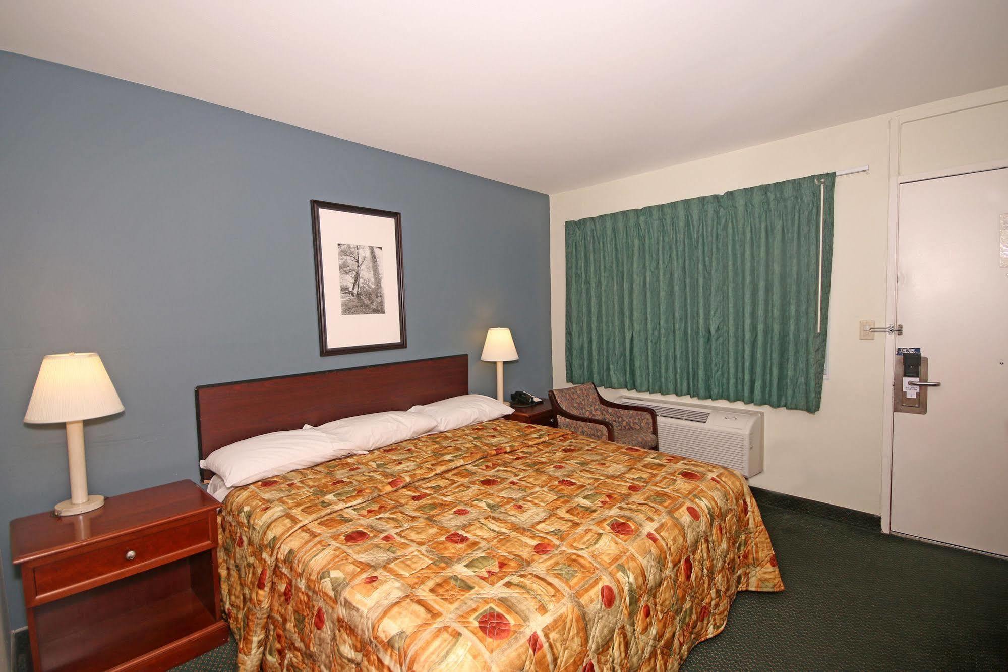 Royal Inn And Suites Charlotte Airport Kültér fotó