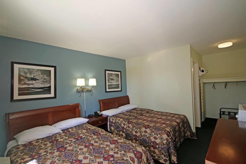 Royal Inn And Suites Charlotte Airport Kültér fotó